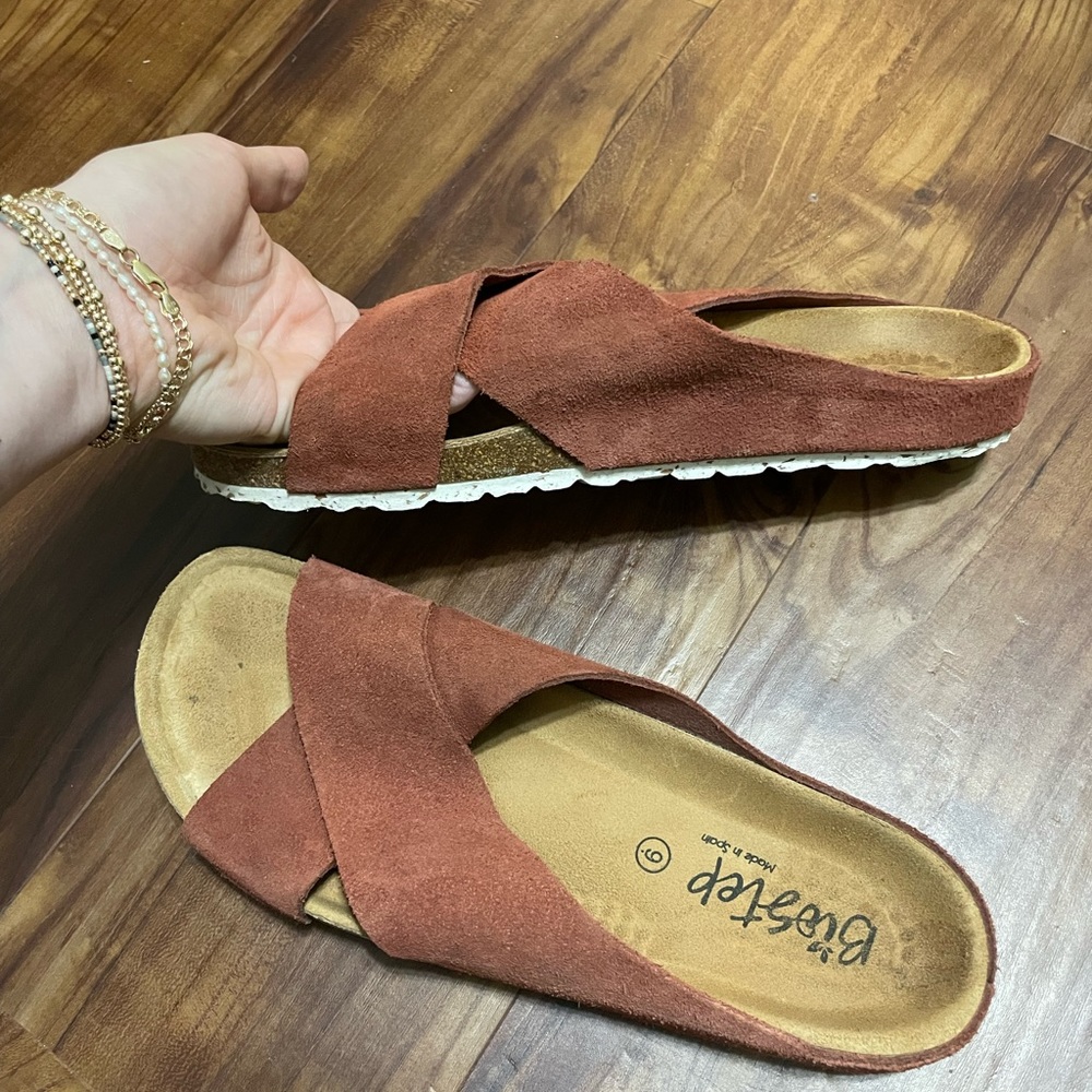 Biostep burgundy red sandal